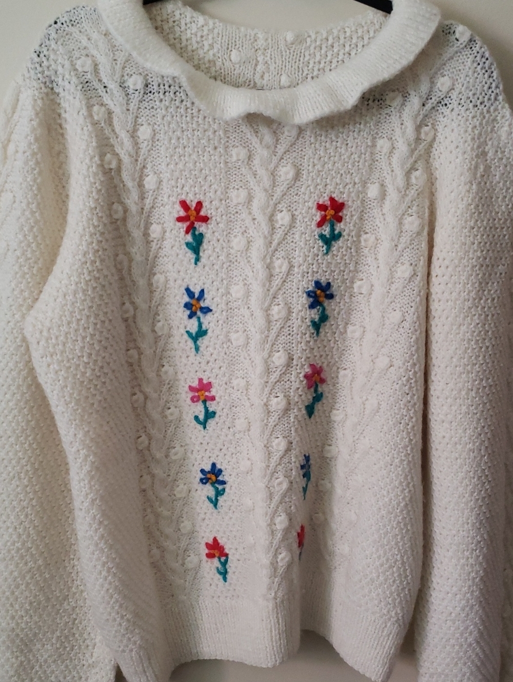 Vintage Cream Floral Embroidered Cable-Knit Women's Sweater